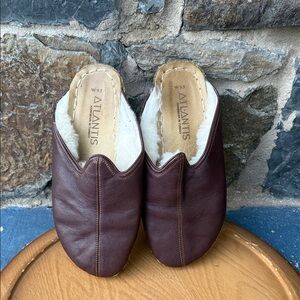 ATLANTIS Faux Shearling-Lined Leather Slippers - Burgundy size 9.5